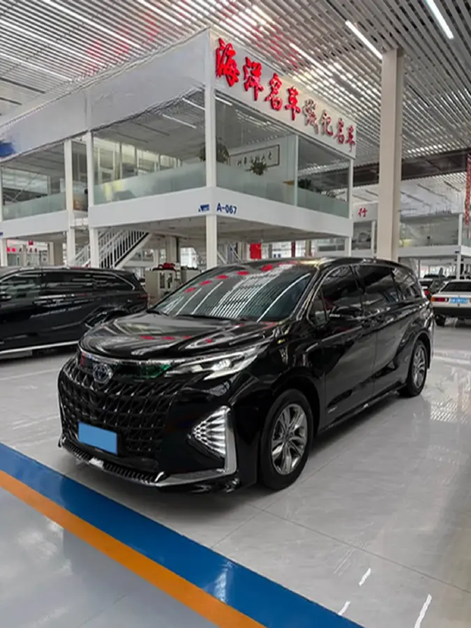 2023 Toyota Sienna 2.5L 189HP L4 E-CVT Hybrid