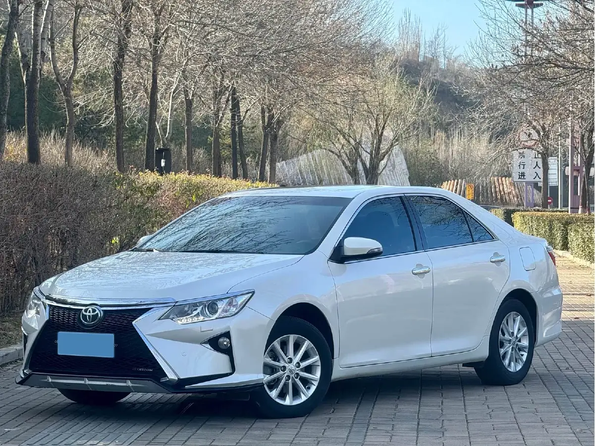 2016 Toyota Camry 2.0L 167HP L4 6AT