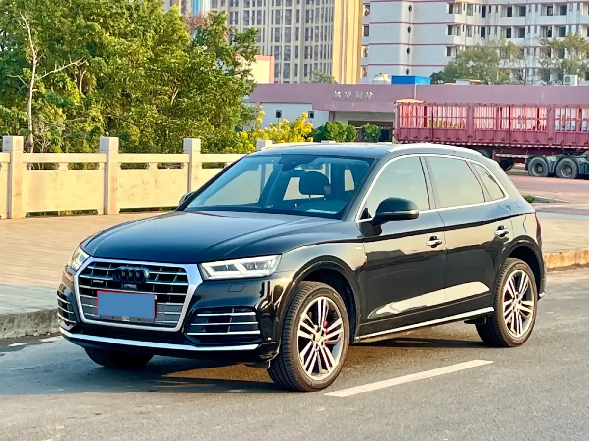 2020 Audi Q5L 2.0T 252HP L4 7DCT