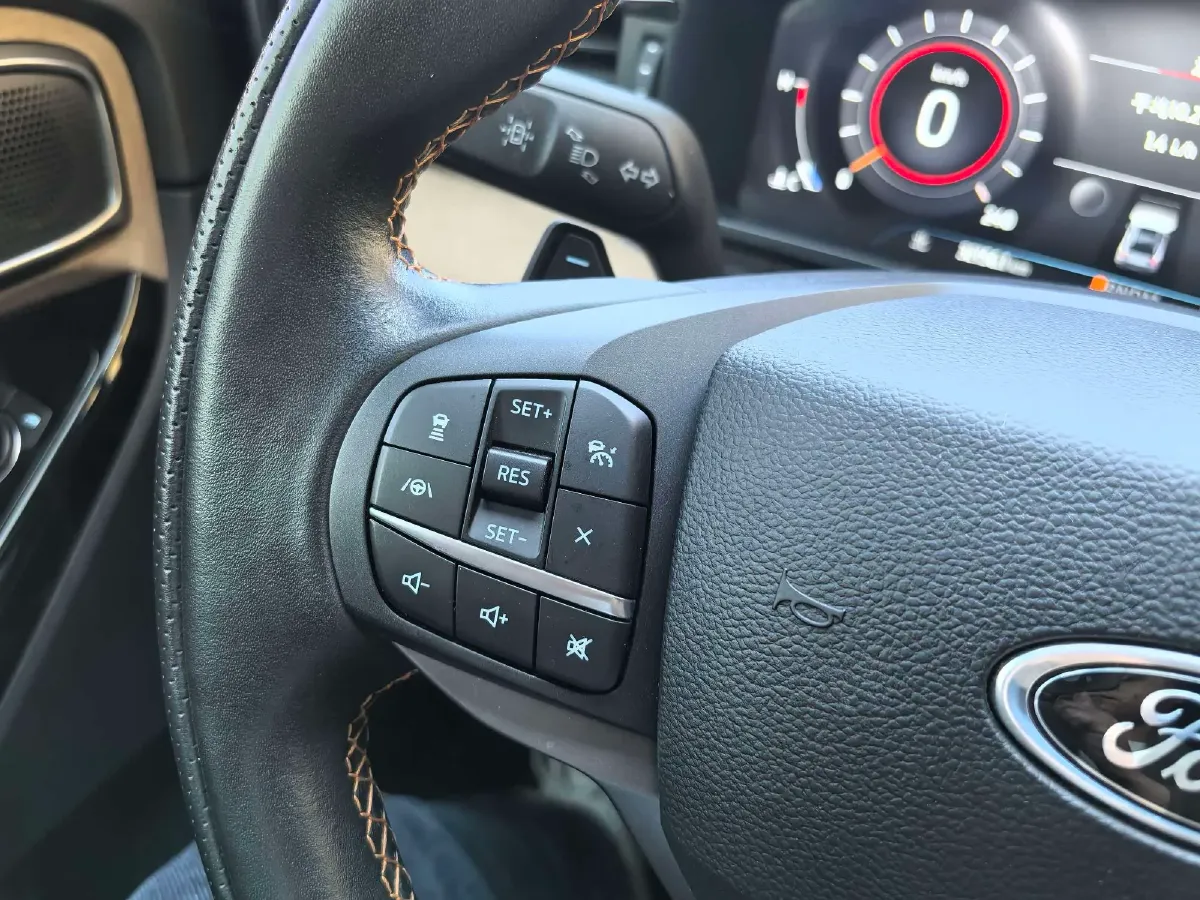 2023 Ford Explorer 2.3T 276HP L4 10AT,autocango,china used car exporter,china ev exporter,chinese used car exporter,chinese used ev exporter