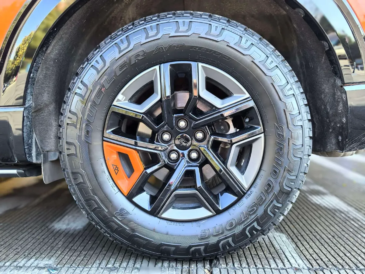 2023 Ford Explorer 2.3T 276HP L4 10AT,autocango,china used car exporter,china ev exporter,chinese used car exporter,chinese used ev exporter