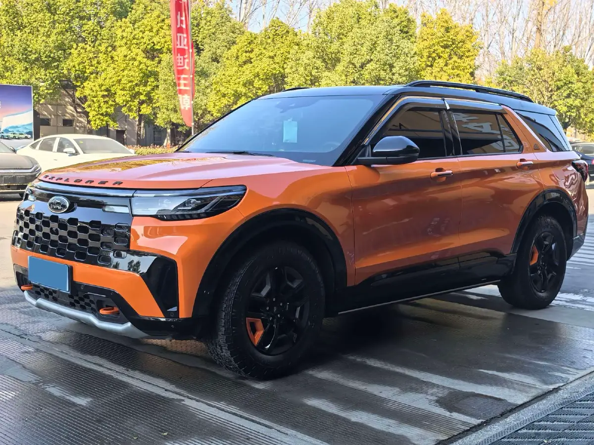 2023 Ford Explorer 2.3T 276HP L4 10AT