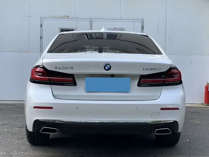 2023 BMW 5 Series 2.0T 245HP L4 8AT,autocango,china used car exporter,china ev exporter,chinese used car exporter,chinese used ev exporter