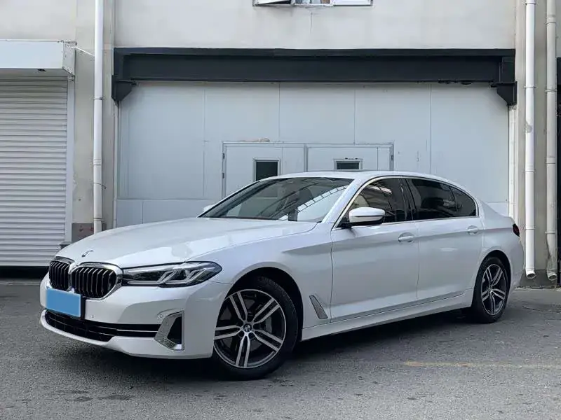 2023 BMW 5 Series 2.0T 245HP L4 8AT