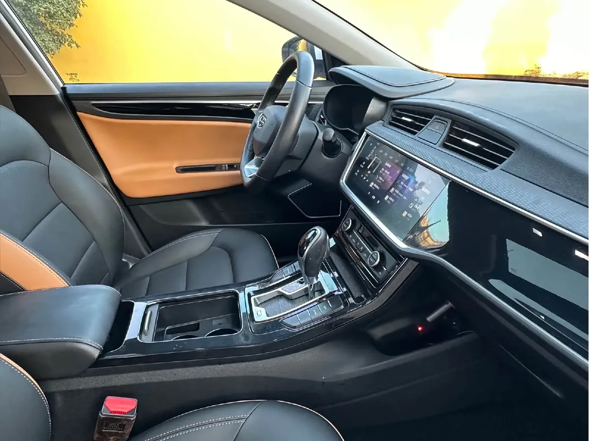 2020 Geely Emgrand GL 1.4T 141HP L4 CVT,autocango,china used car exporter,china ev exporter,chinese used car exporter,chinese used ev exporter