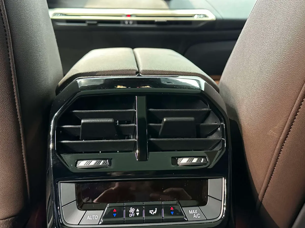 2023 BMW iX BEV 76.6KWH,autocango,china used car exporter,china ev exporter,chinese used car exporter,chinese used ev exporter