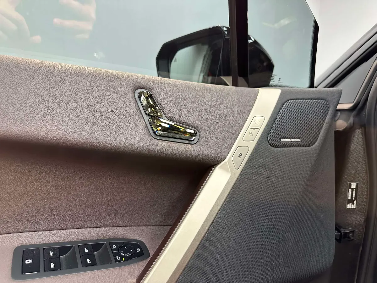 2023 BMW iX BEV 76.6KWH,autocango,china used car exporter,china ev exporter,chinese used car exporter,chinese used ev exporter