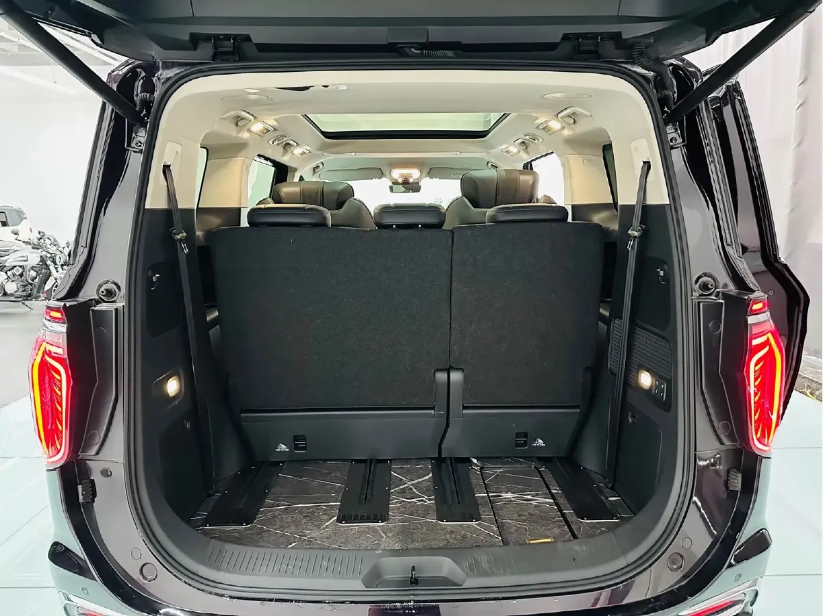 2024 HongQi HQ9 2.0T 163HP L4 1DHT PHEV 20.14KWH,autocango,china used car exporter,china ev exporter,chinese used car exporter,chinese used ev exporter