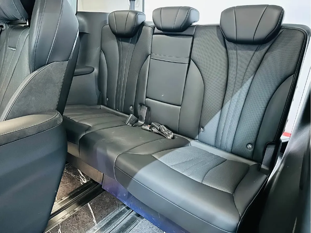 2024 HongQi HQ9 2.0T 163HP L4 1DHT PHEV 20.14KWH,autocango,china used car exporter,china ev exporter,chinese used car exporter,chinese used ev exporter