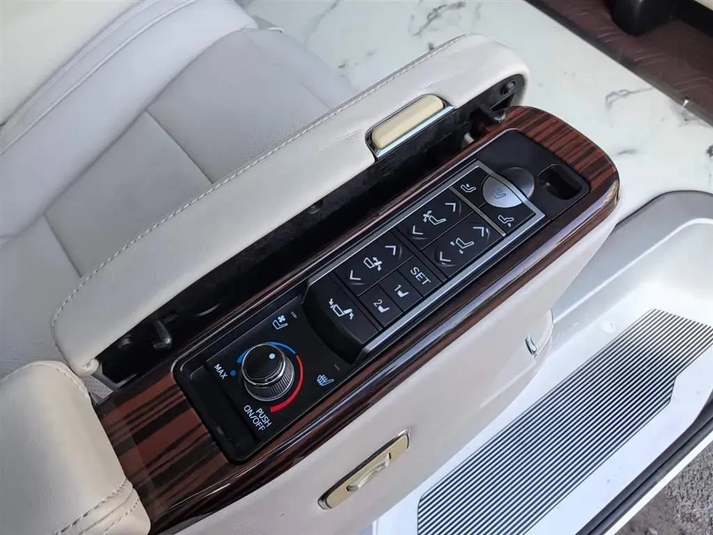 2021 Hyundai Staria 3.5L 272HP V6 8AT,autocango,china used car exporter,china ev exporter,chinese used car exporter,chinese used ev exporter