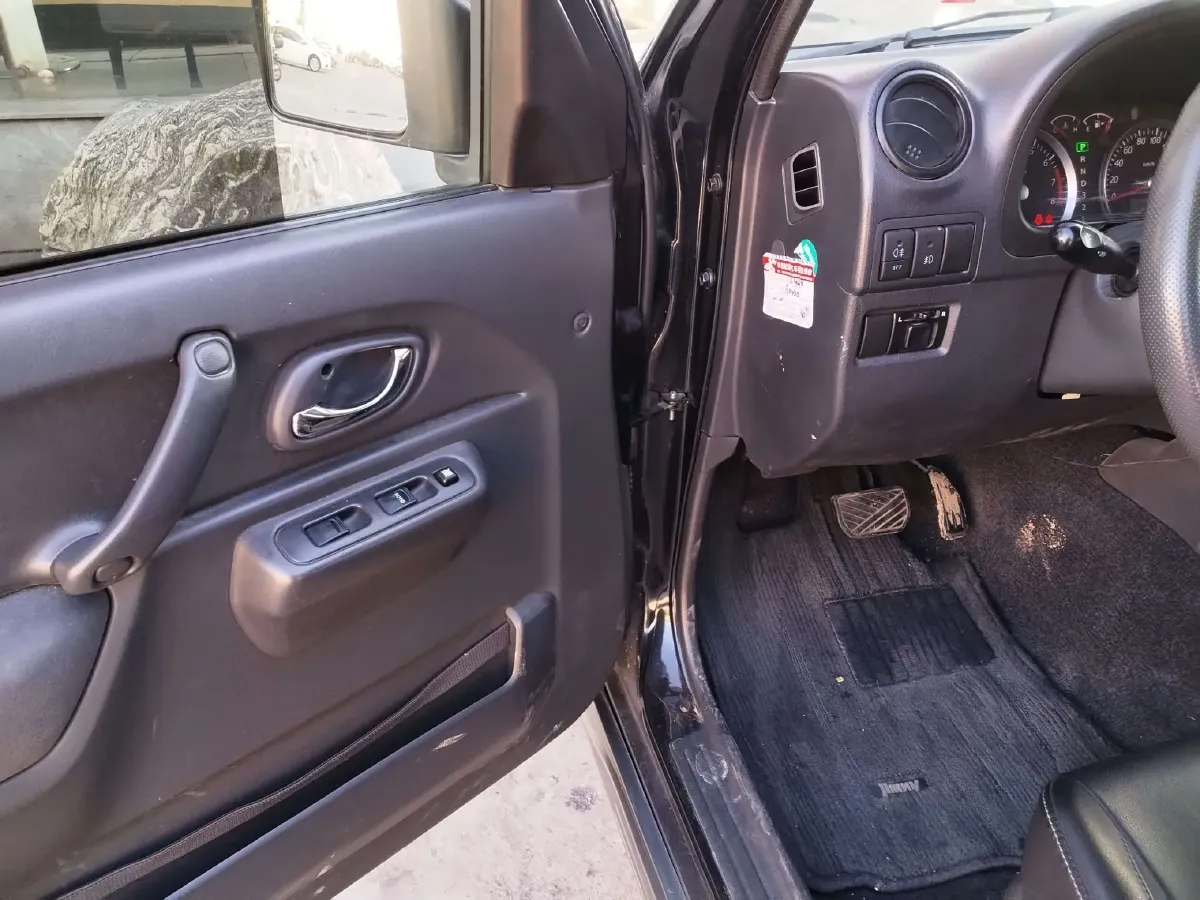 2015 Suzuki Jimny 1.3L 85HP L4 4AT,autocango,china used car exporter,china ev exporter,chinese used car exporter,chinese used ev exporter