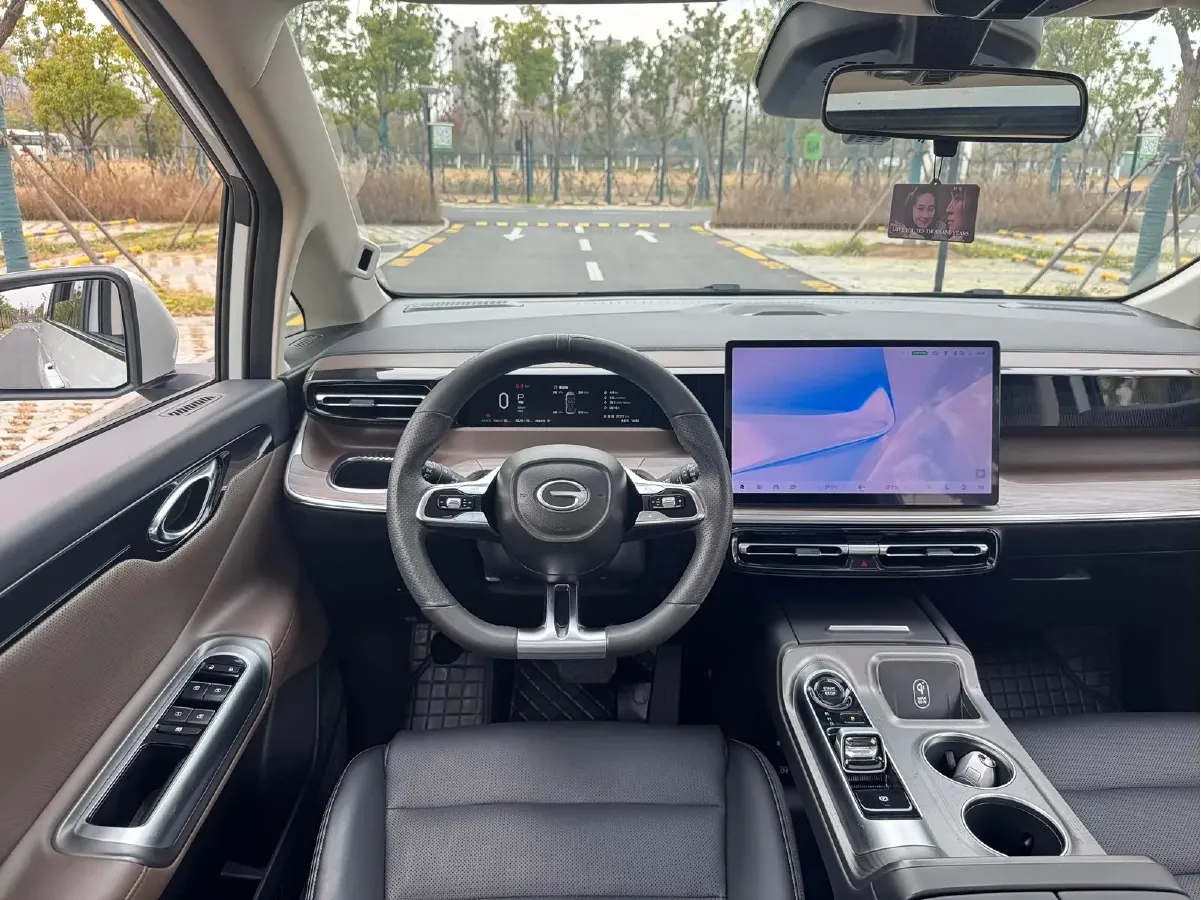 2024 GAC Trumpchi E8 2.0L 140HP L4 2DHT PHEV 25.57KWH,autocango,china used car exporter,china ev exporter,chinese used car exporter,chinese used ev exporter