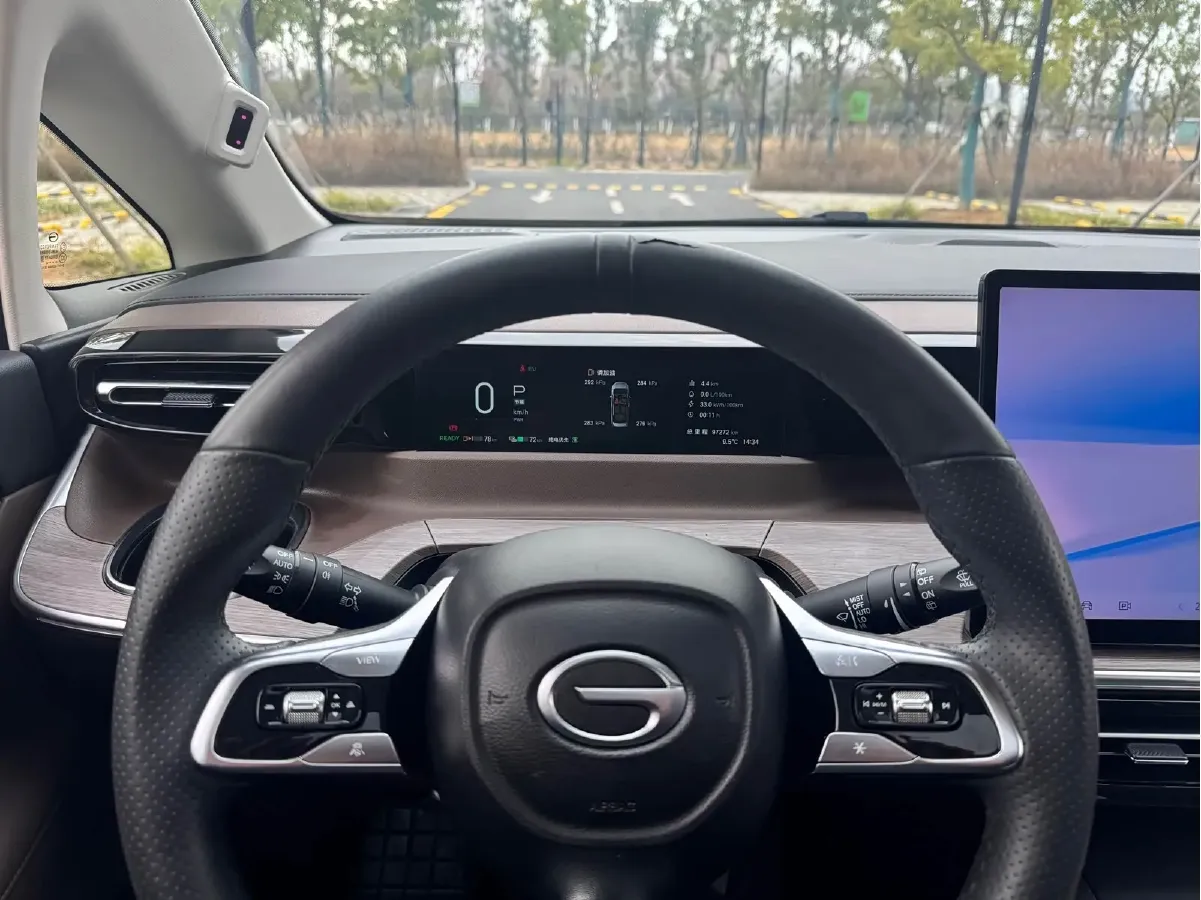 2024 GAC Trumpchi E8 2.0L 140HP L4 2DHT PHEV 25.57KWH,autocango,china used car exporter,china ev exporter,chinese used car exporter,chinese used ev exporter