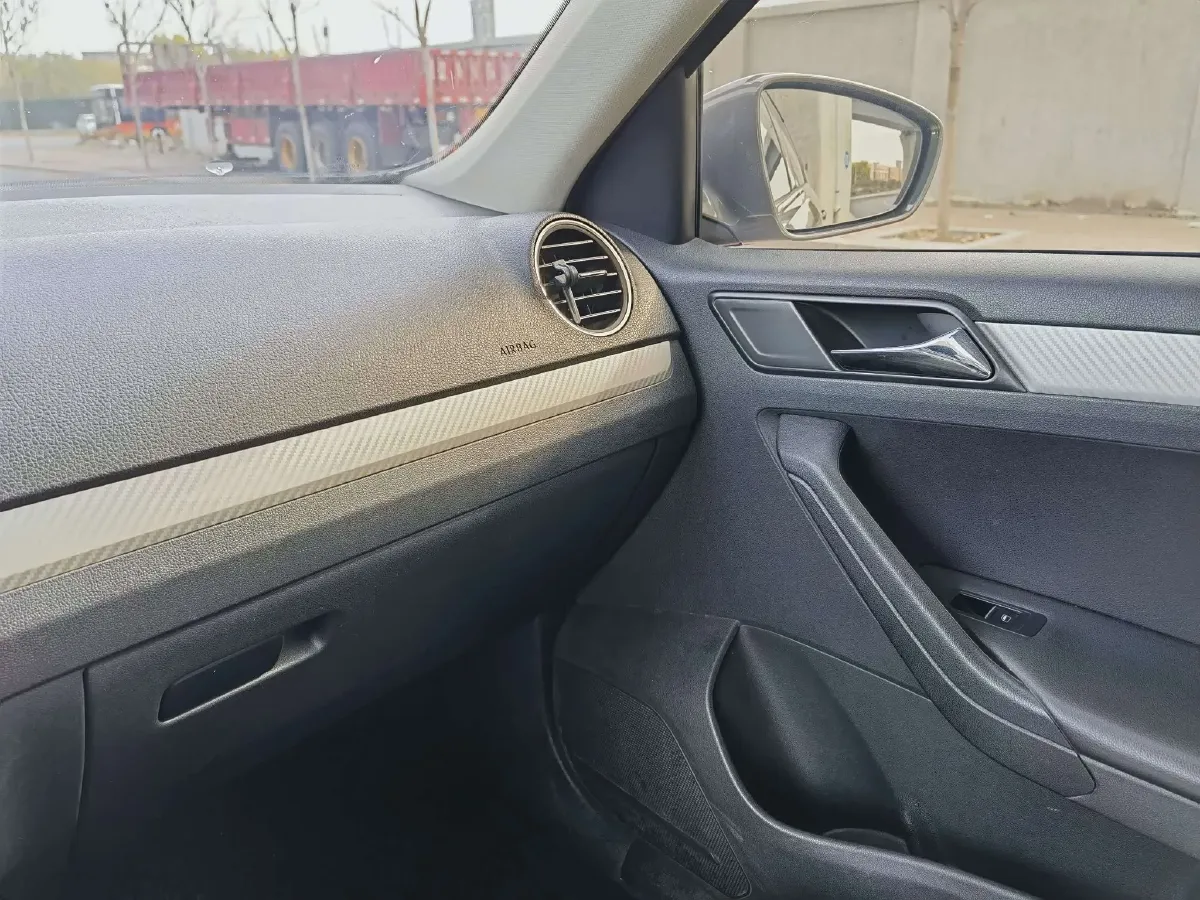 2013 Volkswagen Jetta 1.6L 110HP L4 6AT,autocango,china used car exporter,china ev exporter,chinese used car exporter,chinese used ev exporter