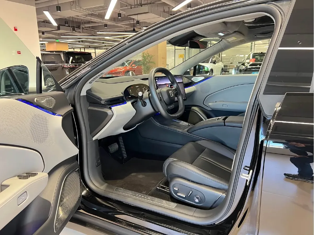 2025 Zeekr 007 BEV 100KWH,autocango,china used car exporter,china ev exporter,chinese used car exporter,chinese used ev exporter