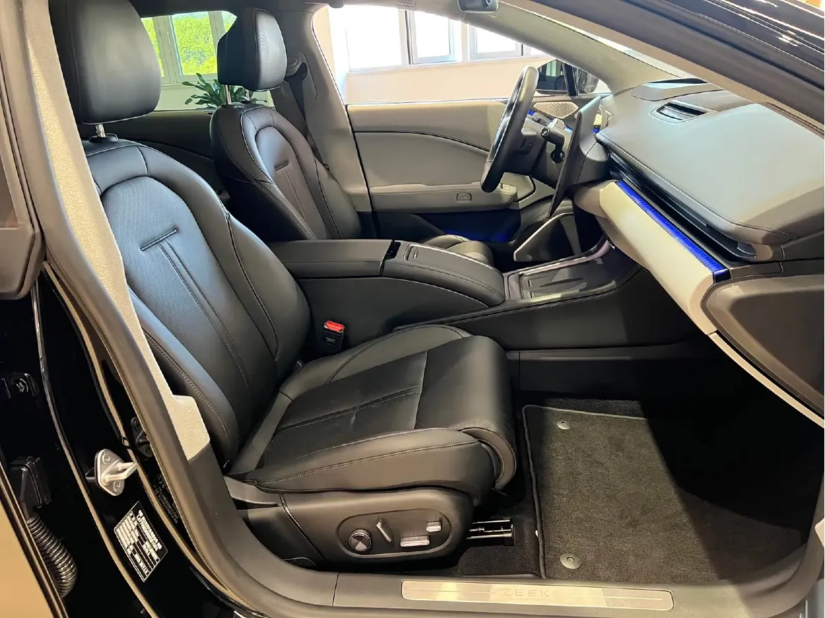 2025 Zeekr 007 BEV 100KWH,autocango,china used car exporter,china ev exporter,chinese used car exporter,chinese used ev exporter