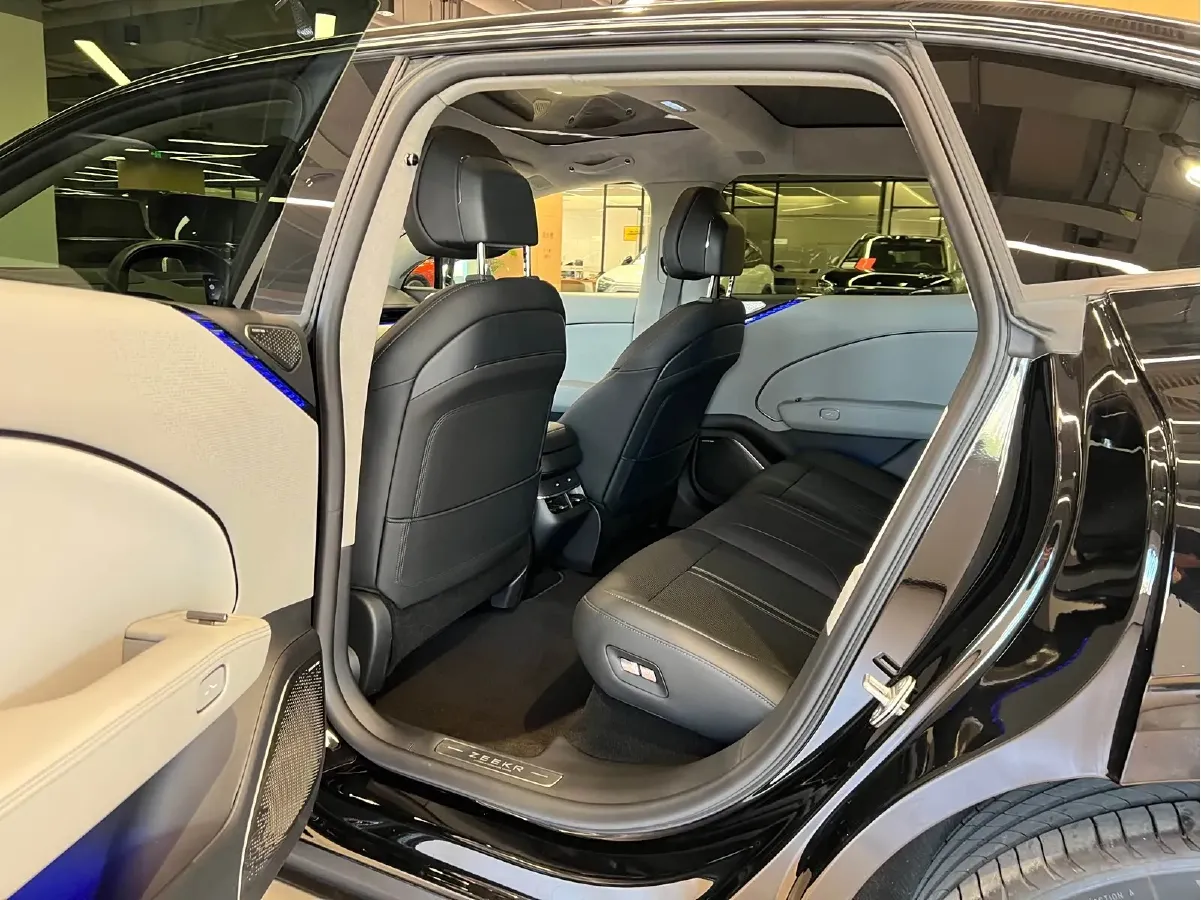 2025 Zeekr 007 BEV 100KWH,autocango,china used car exporter,china ev exporter,chinese used car exporter,chinese used ev exporter