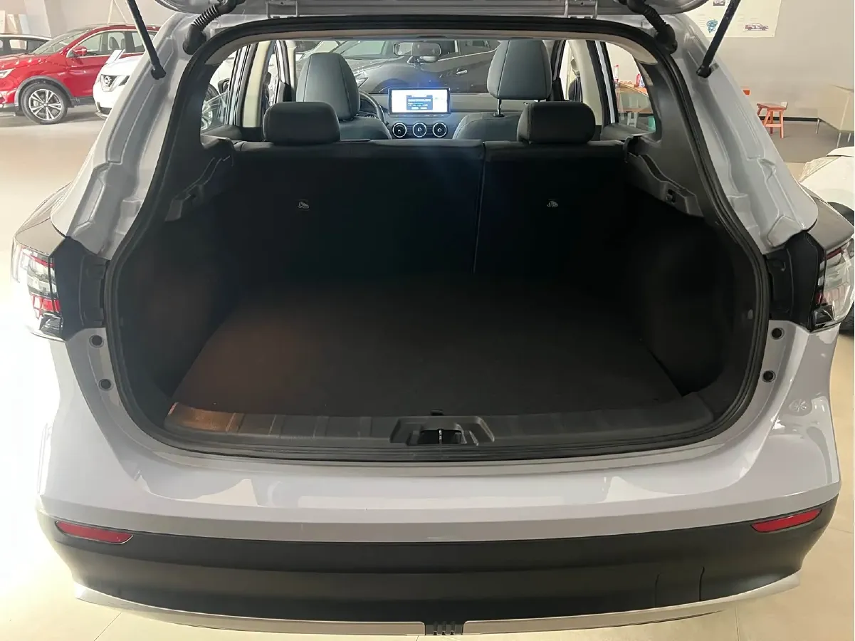 2023 Nissan Qashqai 2.0L 151HP L4 CVT,autocango,china used car exporter,china ev exporter,chinese used car exporter,chinese used ev exporter