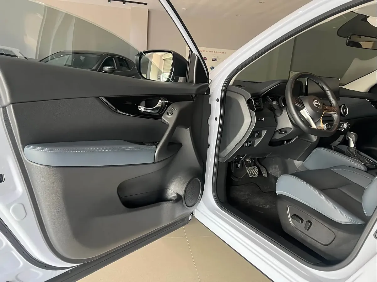 2023 Nissan Qashqai 2.0L 151HP L4 CVT,autocango,china used car exporter,china ev exporter,chinese used car exporter,chinese used ev exporter