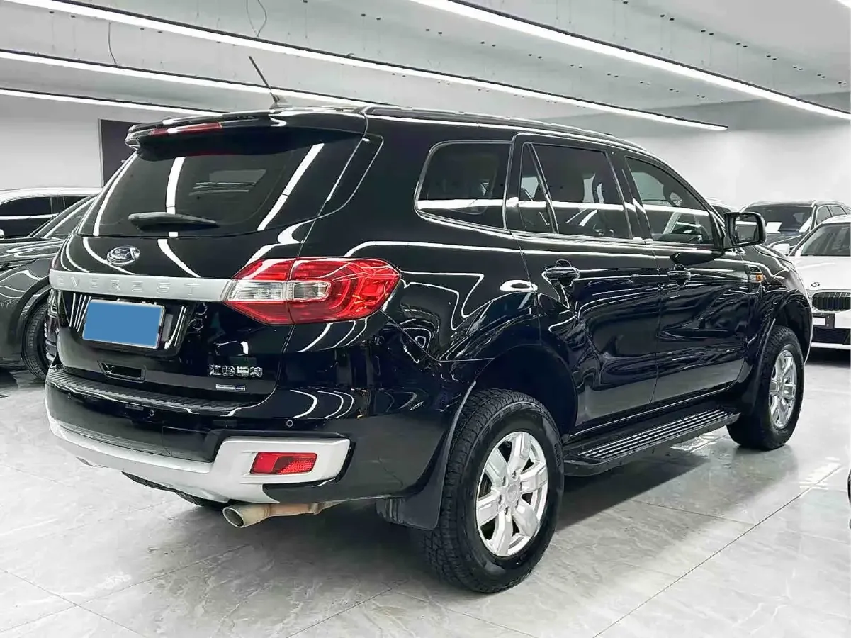 2020 Ford Everest 2.3T 275HP L4 10AT,autocango,china used car exporter,china ev exporter,chinese used car exporter,chinese used ev exporter
