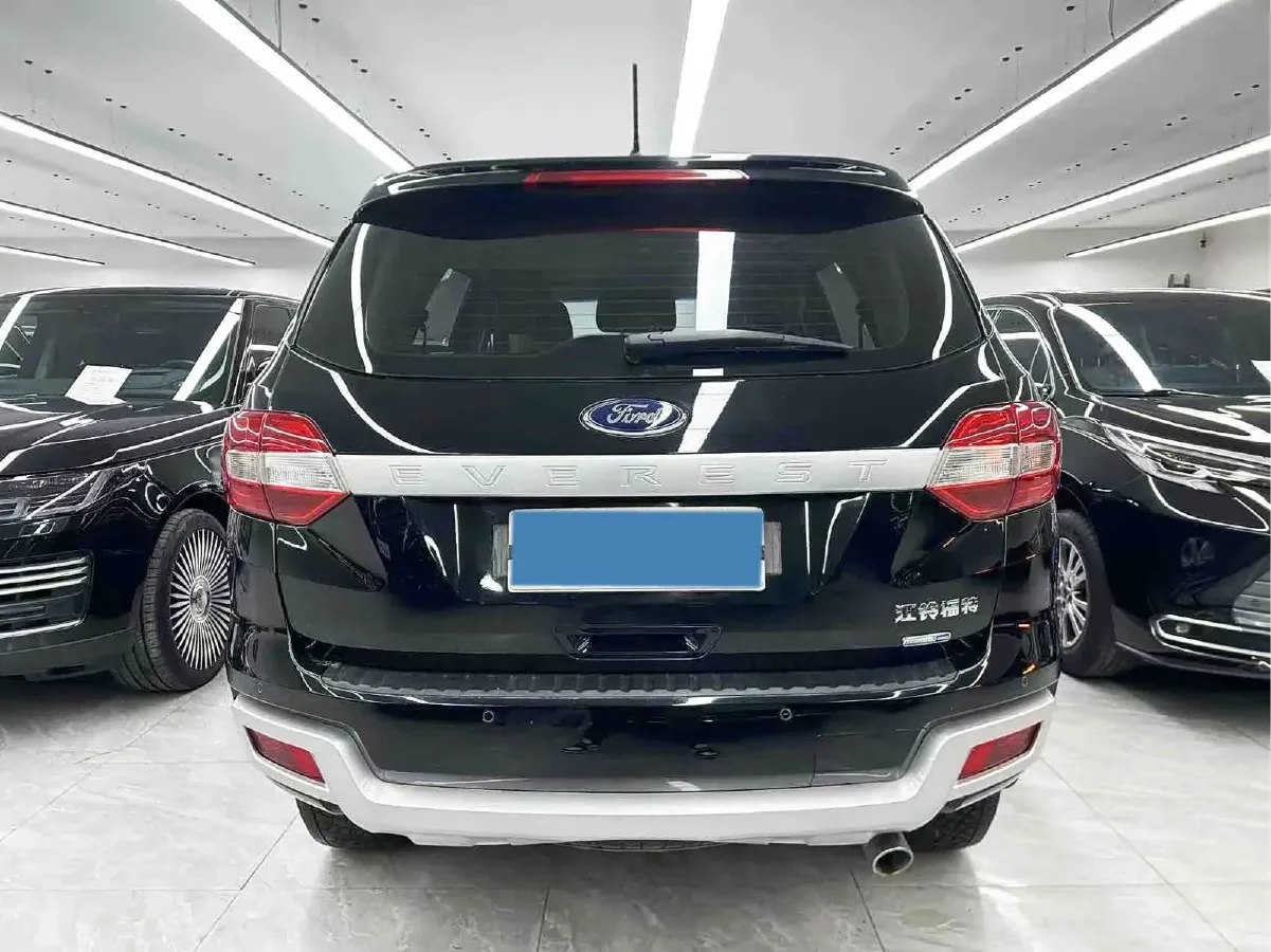 2020 Ford Everest 2.3T 275HP L4 10AT,autocango,china used car exporter,china ev exporter,chinese used car exporter,chinese used ev exporter