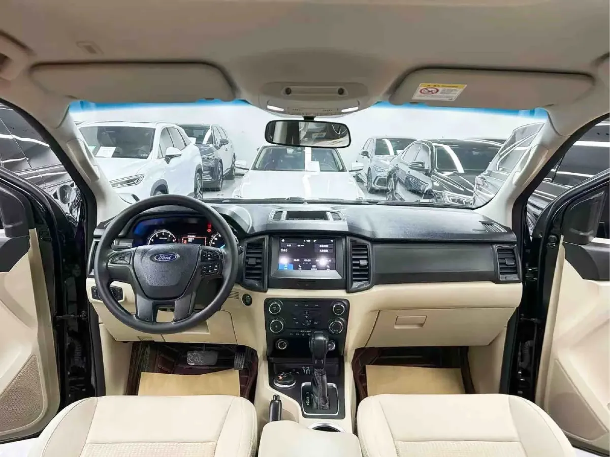 2020 Ford Everest 2.3T 275HP L4 10AT,autocango,china used car exporter,china ev exporter,chinese used car exporter,chinese used ev exporter