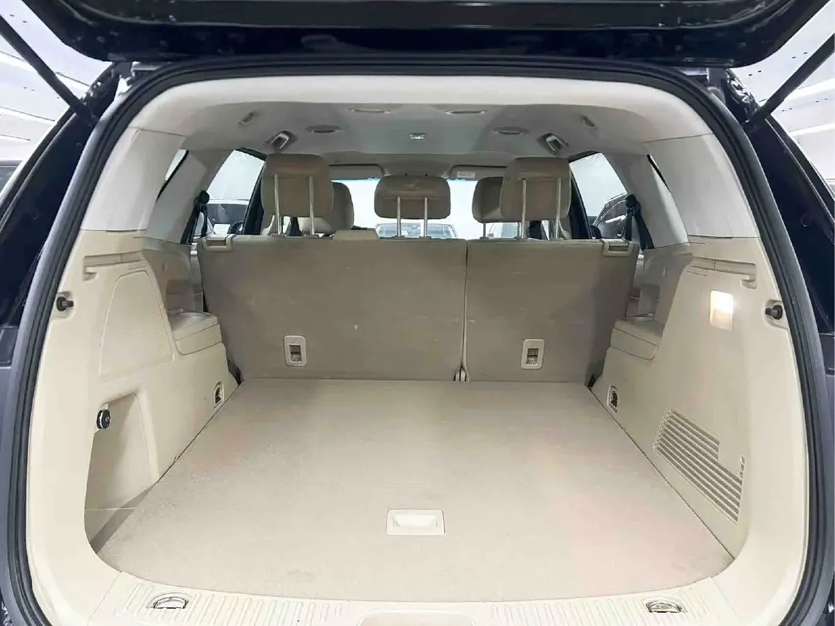 2020 Ford Everest 2.3T 275HP L4 10AT,autocango,china used car exporter,china ev exporter,chinese used car exporter,chinese used ev exporter