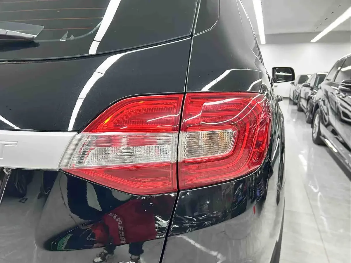 2020 Ford Everest 2.3T 275HP L4 10AT,autocango,china used car exporter,china ev exporter,chinese used car exporter,chinese used ev exporter