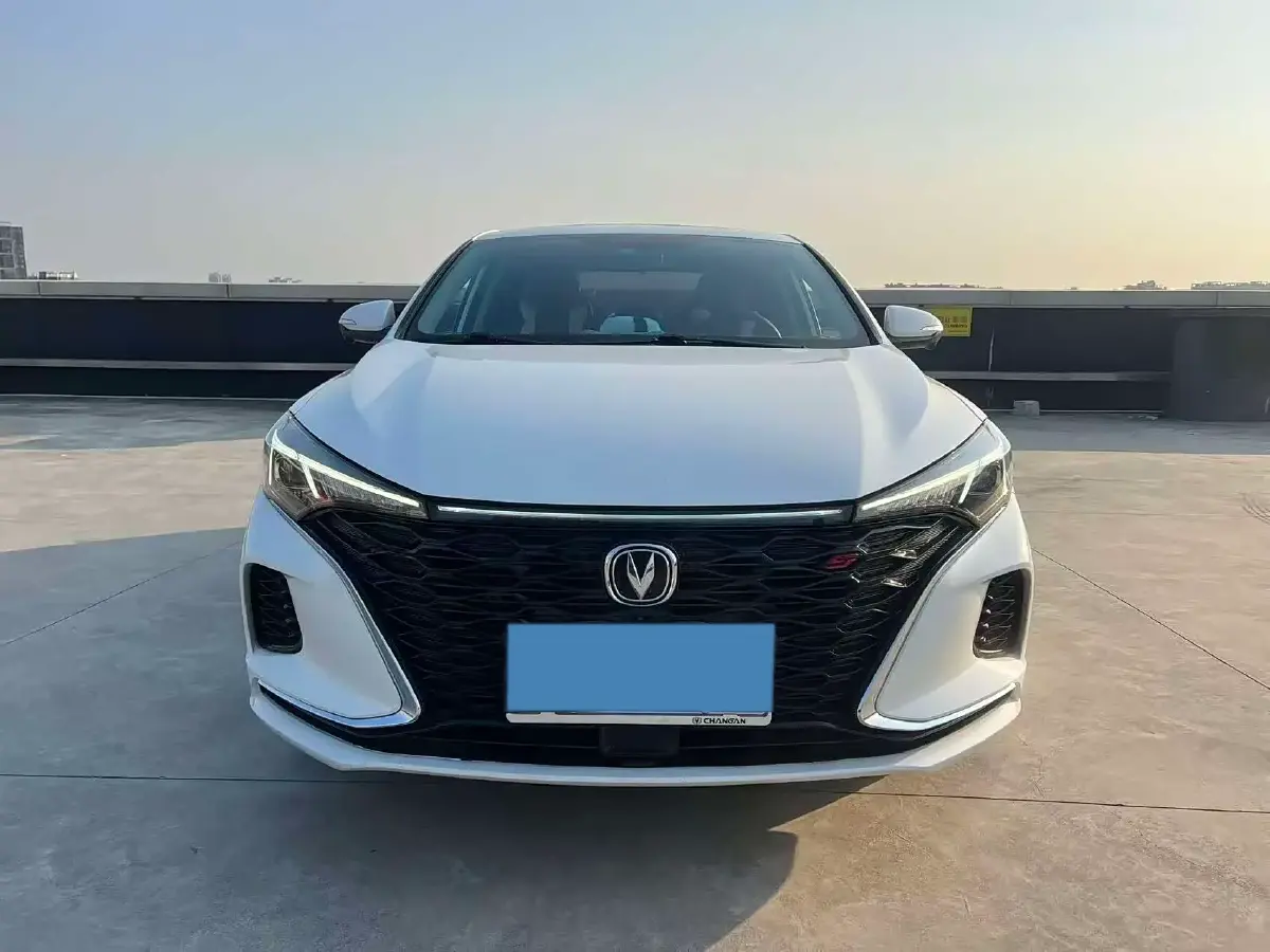 2021 ChangAn Eado 1.4T 160HP L4 7DCT 2021 ChangAn Eado 1.4T 160HP L4 7DCT