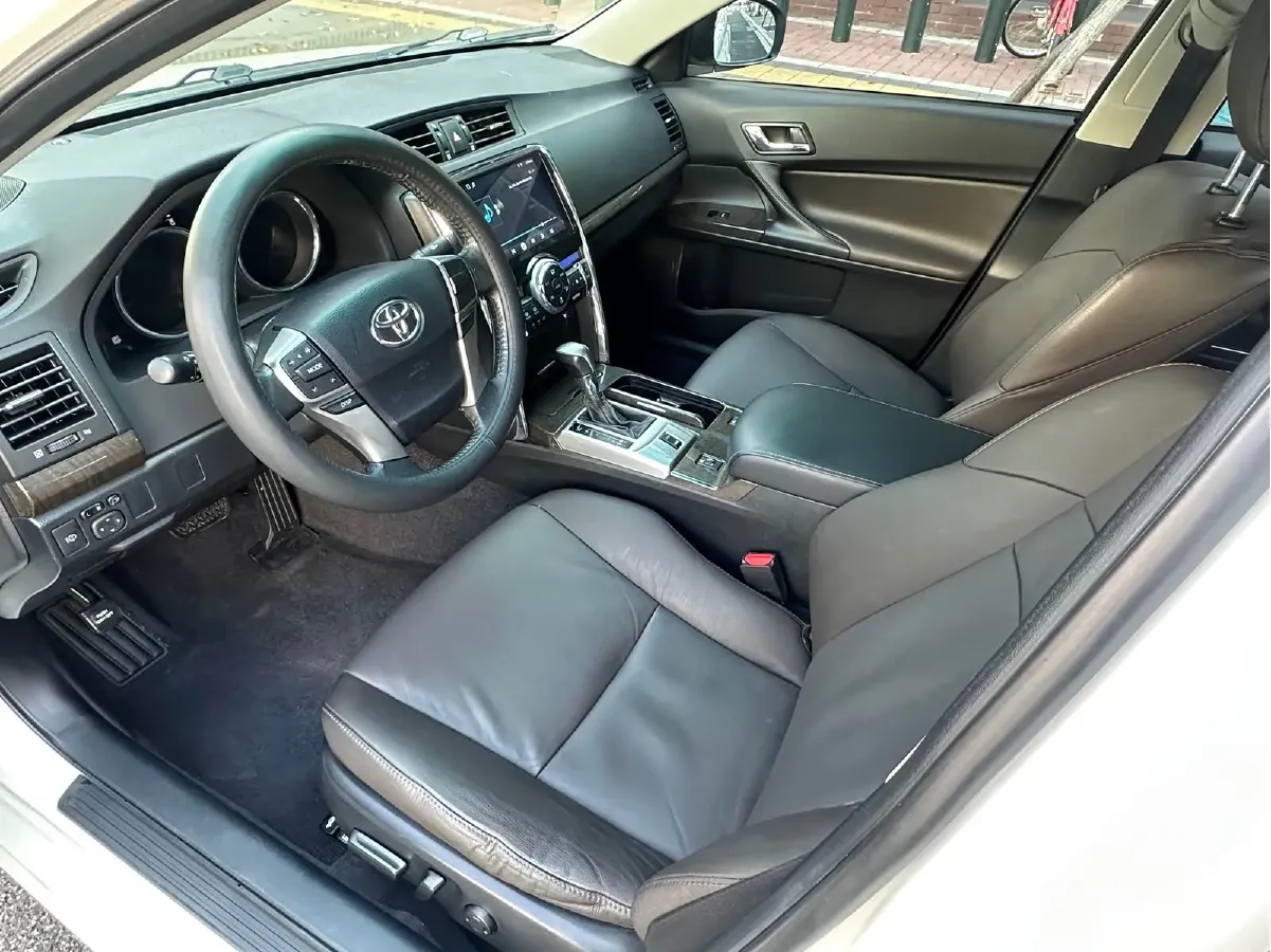 2013 Toyota Reiz 2.5L 193HP V6 6AT,autocango,china used car exporter,china ev exporter,chinese used car exporter,chinese used ev exporter