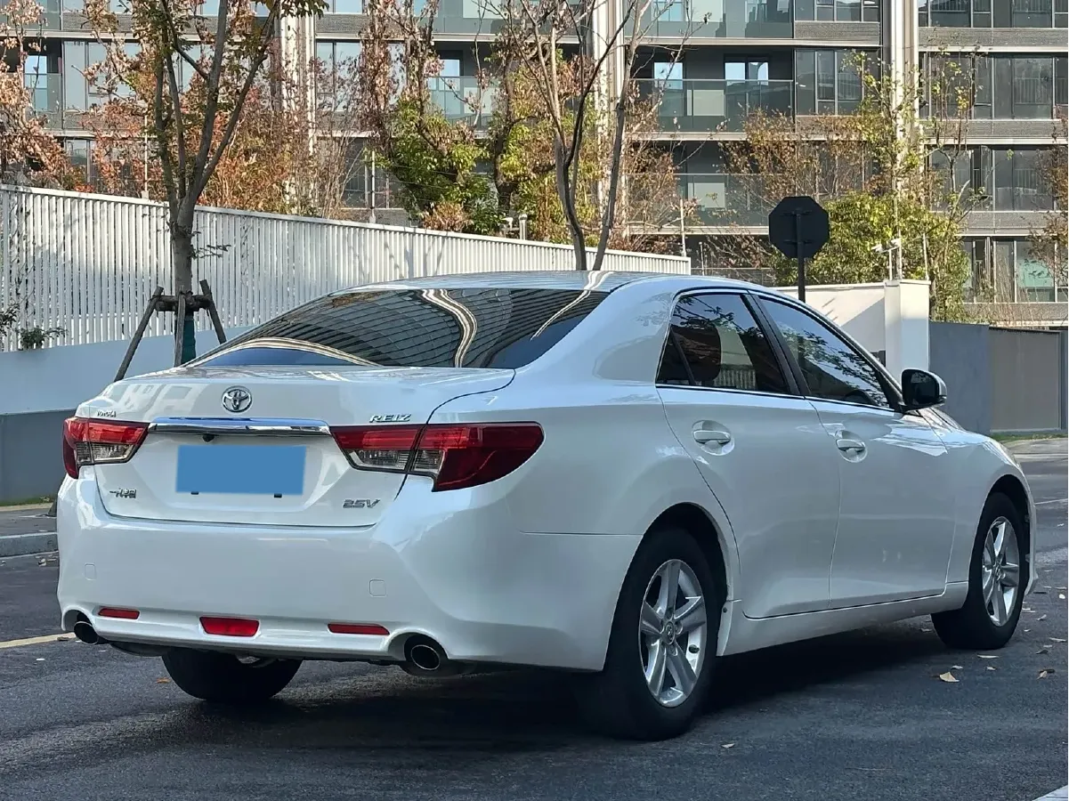 2013 Toyota Reiz 2.5L 193HP V6 6AT,autocango,china used car exporter,china ev exporter,chinese used car exporter,chinese used ev exporter