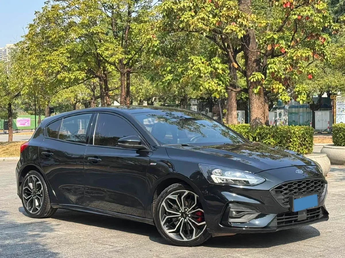 2020 Ford Focus 1.5T 174HP L3 8AT,autocango,china used car exporter,china ev exporter,chinese used car exporter,chinese used ev exporter