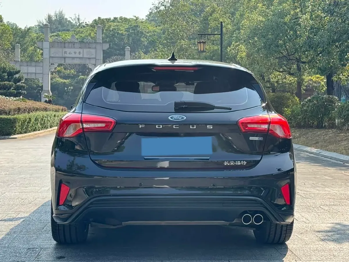 2020 Ford Focus 1.5T 174HP L3 8AT,autocango,china used car exporter,china ev exporter,chinese used car exporter,chinese used ev exporter
