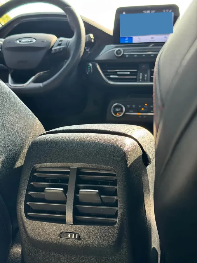 2020 Ford Focus 1.5T 174HP L3 8AT,autocango,china used car exporter,china ev exporter,chinese used car exporter,chinese used ev exporter