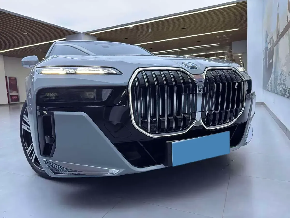 2023 BMW i7 BEV 101.7KWH,autocango,china used car exporter,china ev exporter,chinese used car exporter,chinese used ev exporter