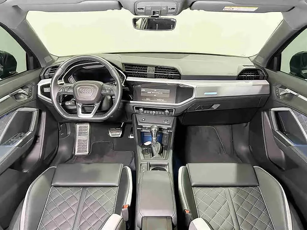 2025 Audi Q3 1.5T 160HP L4 7DCT,autocango,china used car exporter,china ev exporter,chinese used car exporter,chinese used ev exporter