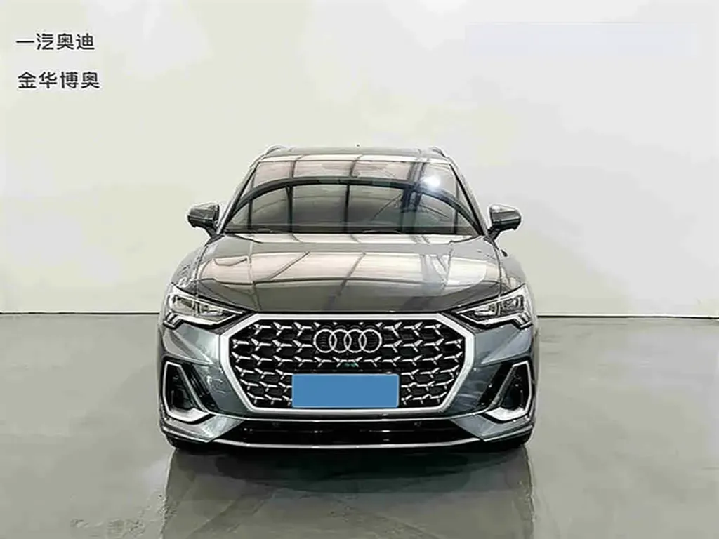 2025 Audi Q3 1.5T 160HP L4 7DCT,autocango,china used car exporter,china ev exporter,chinese used car exporter,chinese used ev exporter