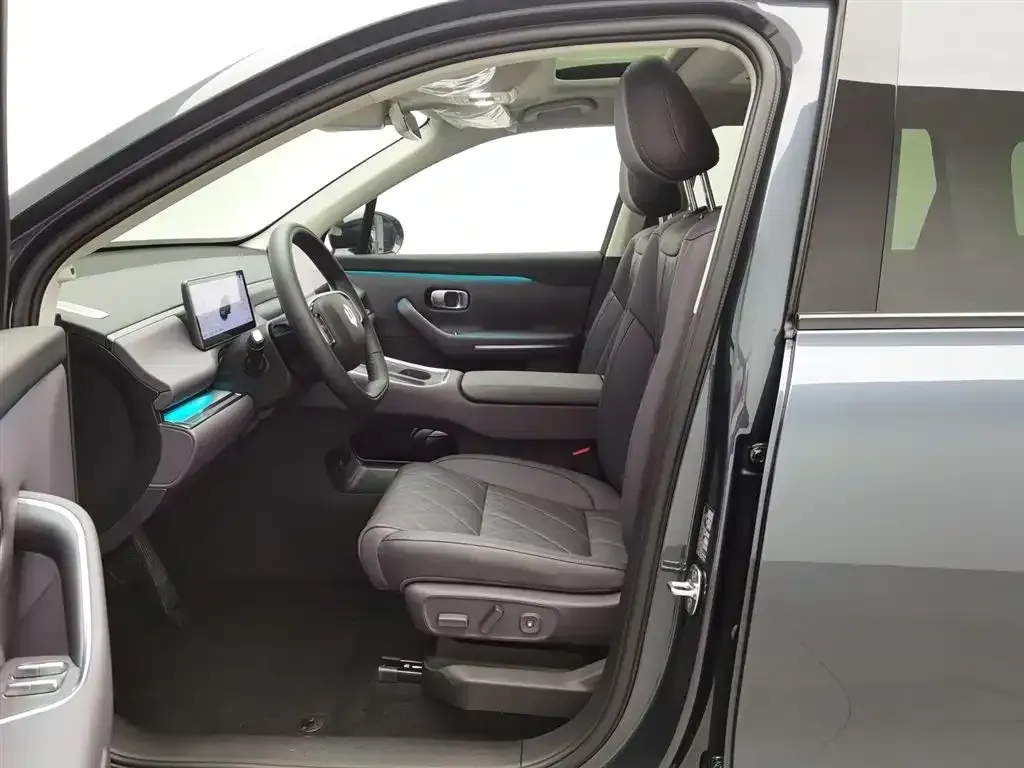 2026 Leapmotor C16 REEV 95HP REEV,autocango,china used car exporter,china ev exporter,chinese used car exporter,chinese used ev exporter