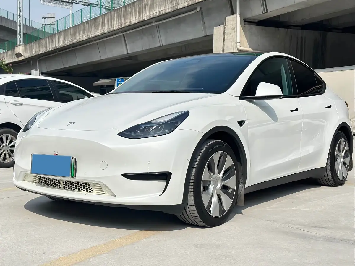2022 Tesla Model Y BEV 60KWH