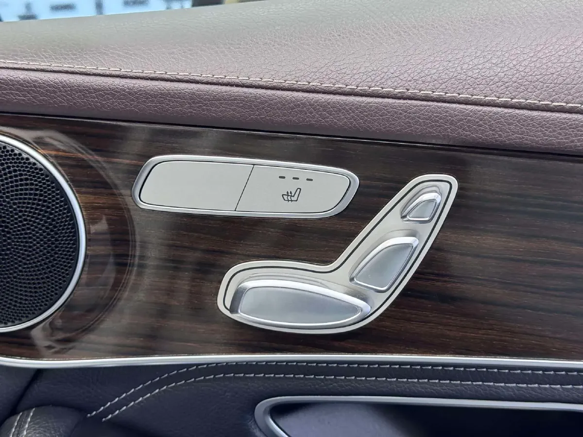 2017 Mercedes-Benz GLC Class 2.0T 211HP L4 9AT,autocango,china used car exporter,china ev exporter,chinese used car exporter,chinese used ev exporter