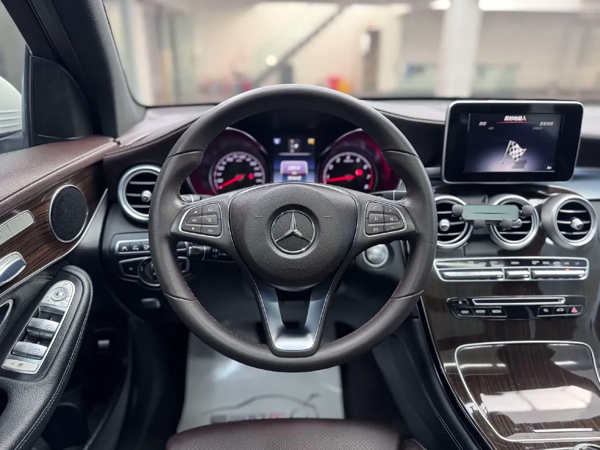 2017 Mercedes-Benz GLC Class 2.0T 211HP L4 9AT,autocango,china used car exporter,china ev exporter,chinese used car exporter,chinese used ev exporter
