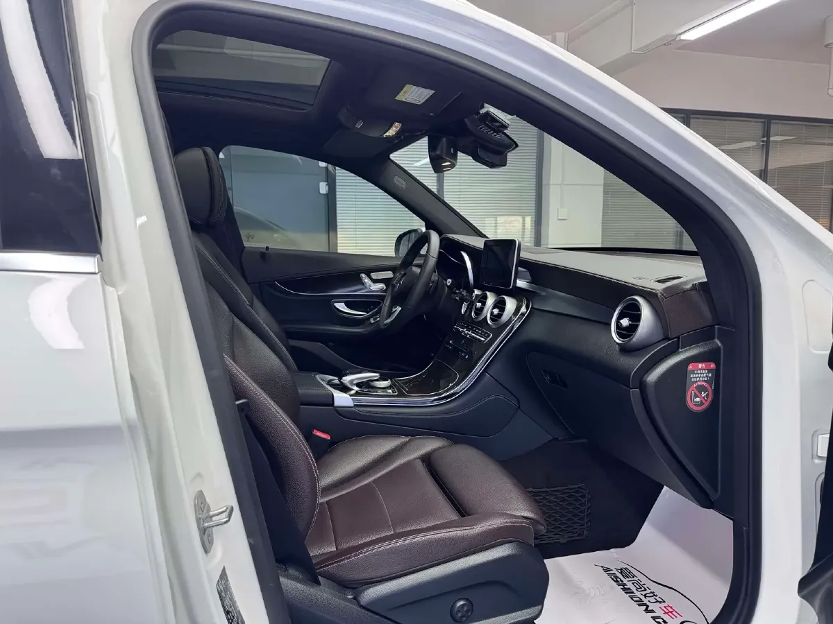 2017 Mercedes-Benz GLC Class 2.0T 211HP L4 9AT,autocango,china used car exporter,china ev exporter,chinese used car exporter,chinese used ev exporter