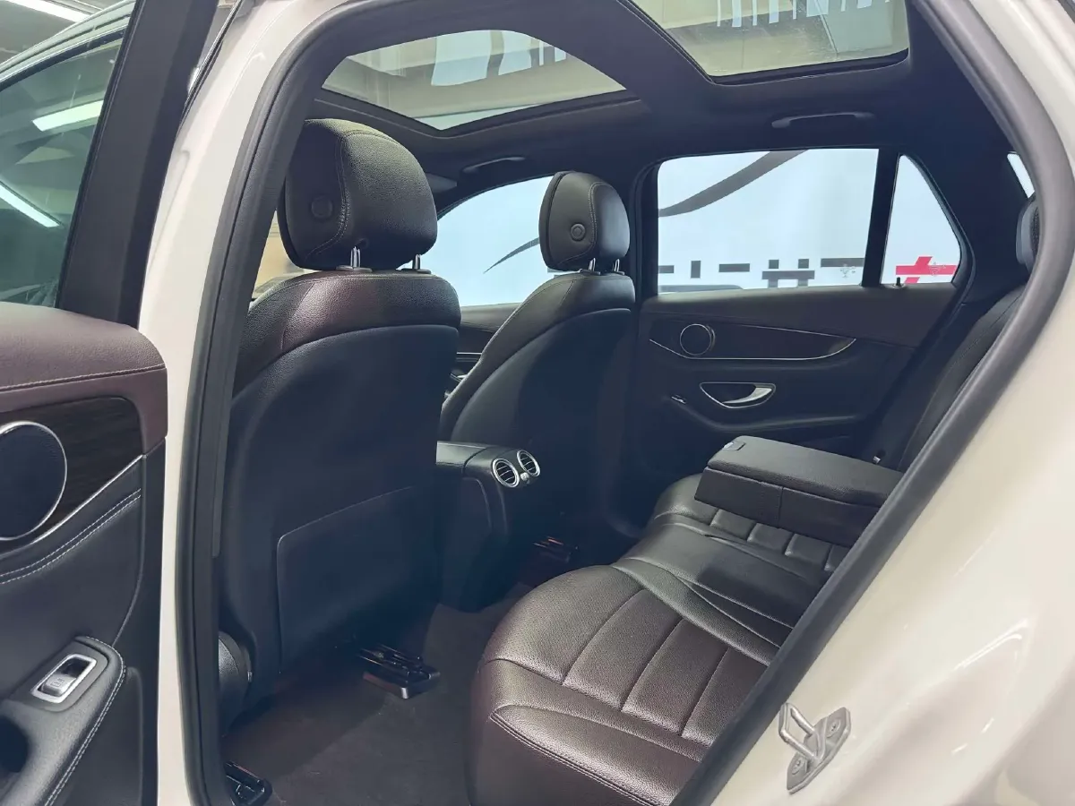 2017 Mercedes-Benz GLC Class 2.0T 211HP L4 9AT,autocango,china used car exporter,china ev exporter,chinese used car exporter,chinese used ev exporter