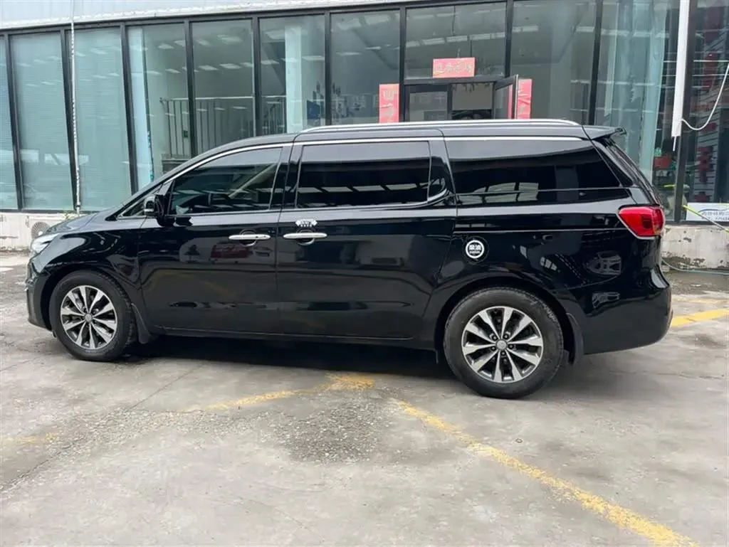 2017 Kia Carnival 2.2T 200HP L4 6AT,autocango,china used car exporter,china ev exporter,chinese used car exporter,chinese used ev exporter