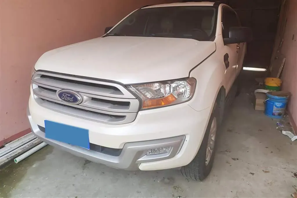 2017 Ford Everest 2.0T 245HP L4 6AT,autocango,china used car exporter,china ev exporter,chinese used car exporter,chinese used ev exporter
