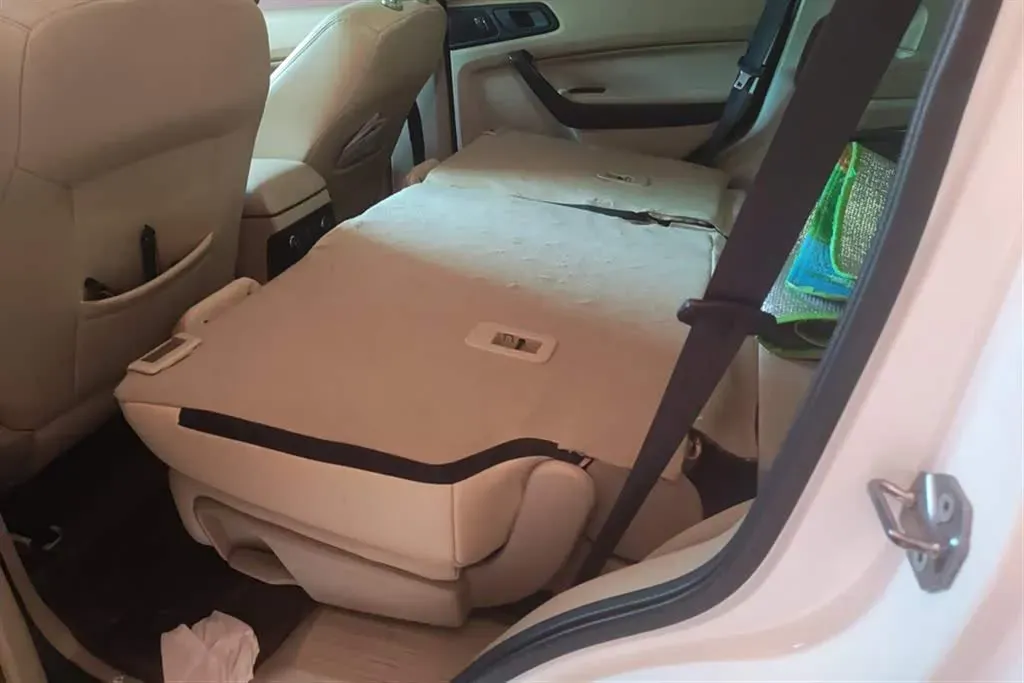 2017 Ford Everest 2.0T 245HP L4 6AT,autocango,china used car exporter,china ev exporter,chinese used car exporter,chinese used ev exporter