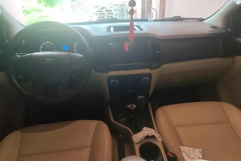 2017 Ford Everest 2.0T 245HP L4 6AT,autocango,china used car exporter,china ev exporter,chinese used car exporter,chinese used ev exporter