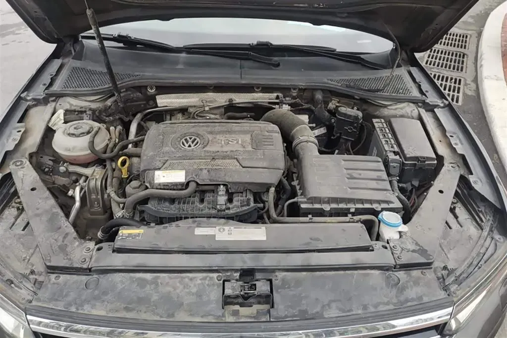 2017 Volkswagen Alltrack 2.0T 220HP L4 7DCT,autocango,china used car exporter,china ev exporter,chinese used car exporter,chinese used ev exporter