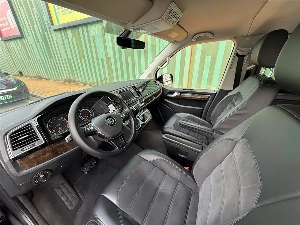 2018 Volkswagen Multivan 2.0T 204HP L4 7DCT,autocango,china used car exporter,china ev exporter,chinese used car exporter,chinese used ev exporter