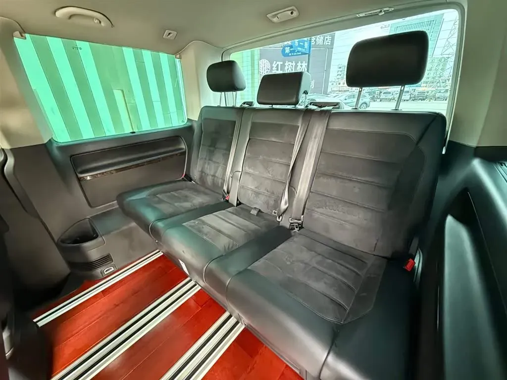 2018 Volkswagen Multivan 2.0T 204HP L4 7DCT,autocango,china used car exporter,china ev exporter,chinese used car exporter,chinese used ev exporter